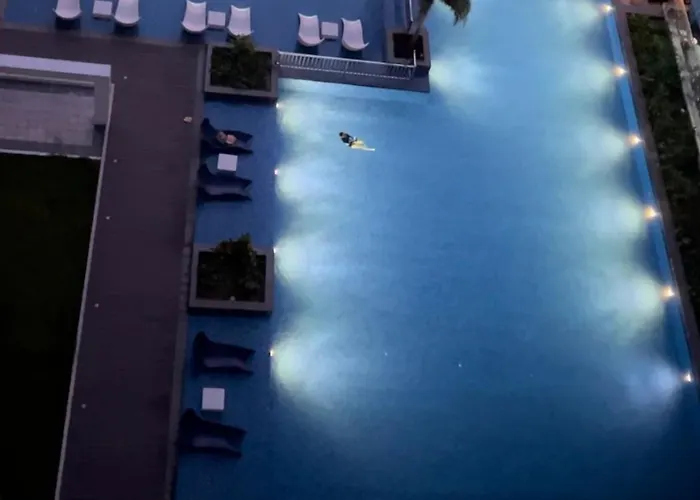Luxurious Modern Cozy Bayview Pool View 1 2 3 Bedrooms Near Airports Okada Solaire Moa Apartamento