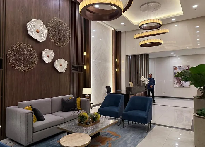 Luxurious Modern Cozy Bayview Pool View 1 2 3 Bedrooms Near Airports Okada Solaire Moa Manila