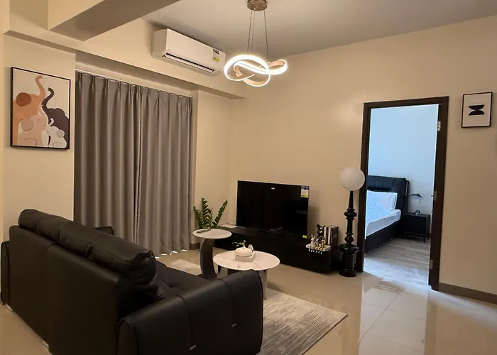 Luxurious Modern Cozy Bayview Pool View 1 2 3 Bedrooms Near Airports Okada Solaire Moa Manila