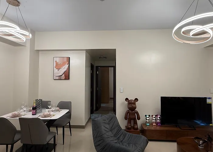 Luxurious Modern Cozy Bayview Pool View 1 2 3 Bedrooms Near Airports Okada Solaire Moa *