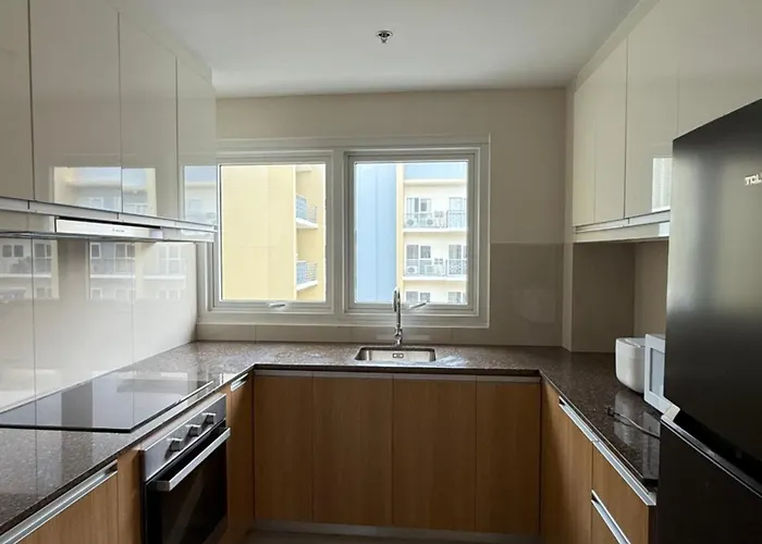 Luxurious Modern Cozy Bayview Pool View 1 2 3 Bedrooms Near Airports Okada Solaire Moa